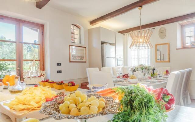 Amore Farmhouse Retreat