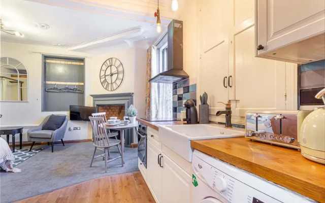 Host Stay Merchant House Studio