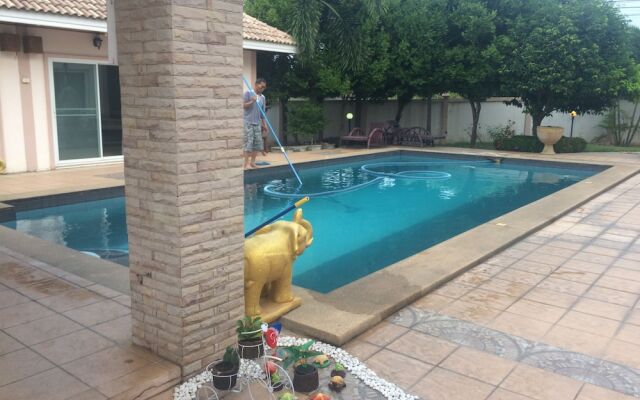 EEd Amata Resort
