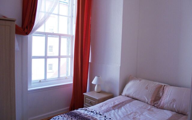 Niddry Street Apartments
