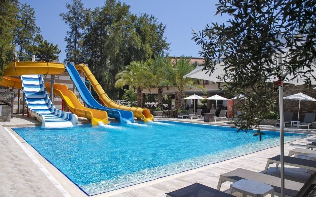 Quattro Beach Spa & Resort Hotel