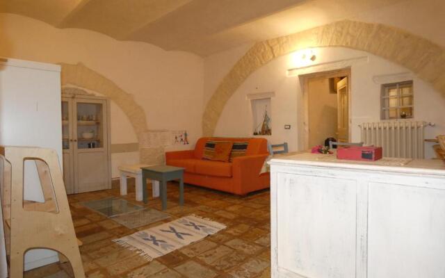SCAPPO IN UMBRIA, nido cruxburgi