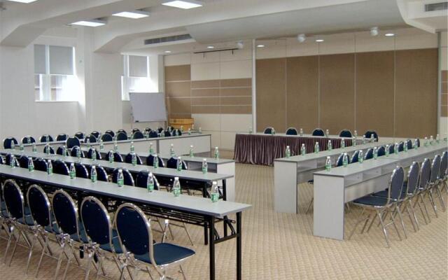 Aiqun Hotel Guangzhou - Free shuttle between hotel and Exhibition Center during Canton Fair