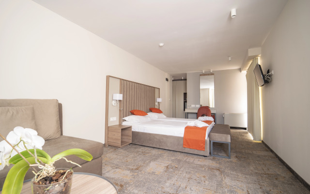 Saint George Hotel & Medical Spa