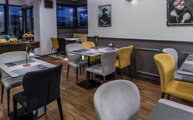 Hotel Mrak 4*