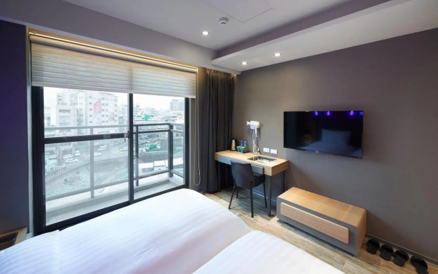 Kiwi Share Hotel - Zhongli Station Branch - Hostel
