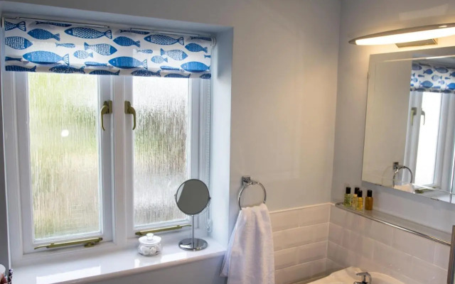 Shaftesbury Modern Annexe