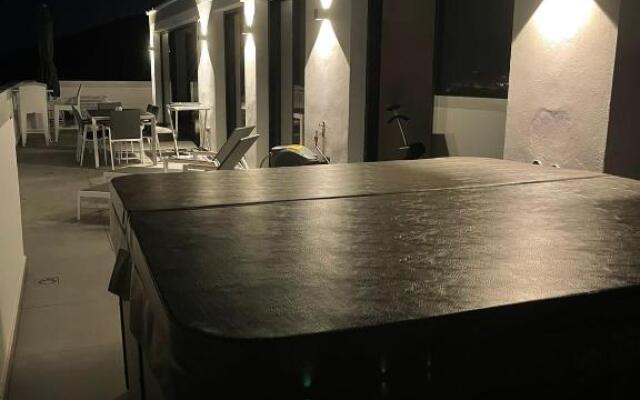 The View Luxury Vacation Penthouse 1