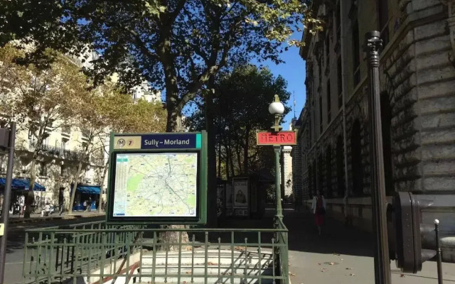 Apartment Rue De Beautreillis