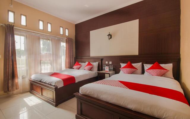 OYO 820 Abad Baru Hotel