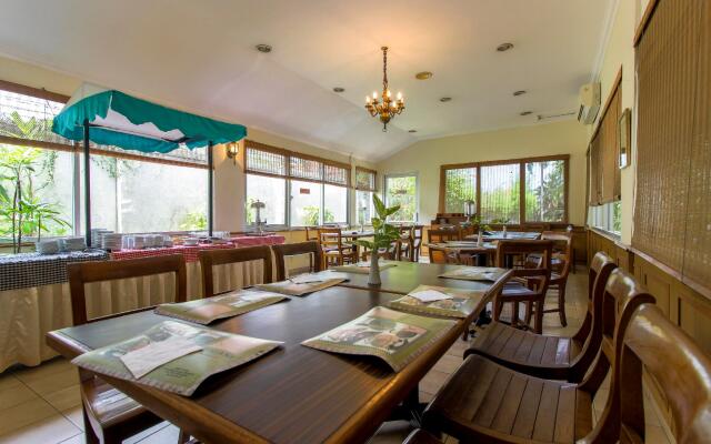 RedDoorz Plus near GBK Senayan