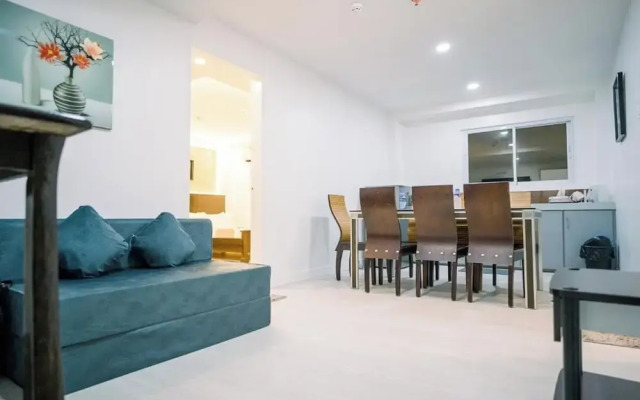 Spotlight Hotel near Hundred Islands wharf