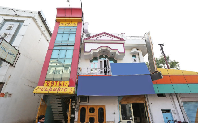 Oyo 15920 Hotel Classic