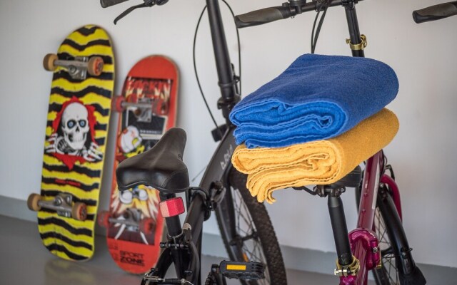 Ericeira Villa Surf Camp Hostel