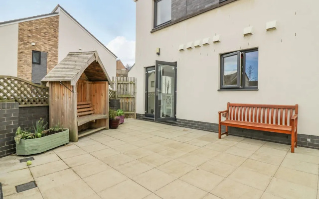 10 Goodhope Gardens