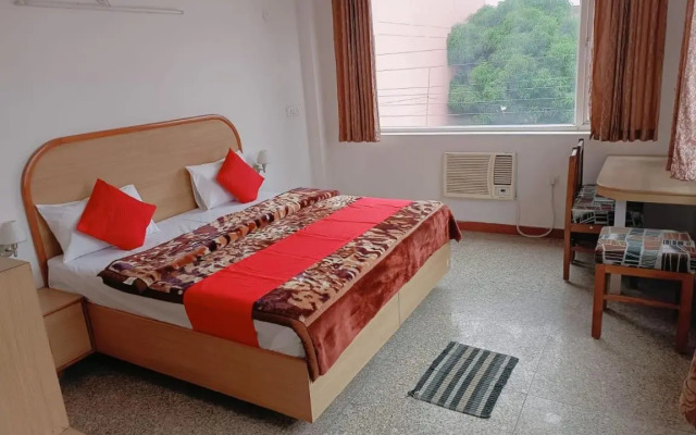 Staygo Hotel Near Shantikunj Bhupatwala