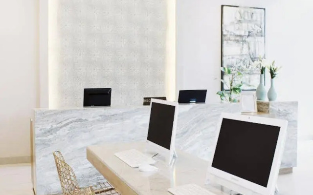 Aurea Hotel and Suites