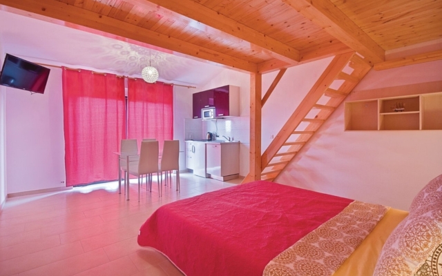 Studio apartment Svjetlana SA1 Pula, Istria