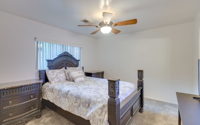 Convenient Bakersfield Townhome With Patio!