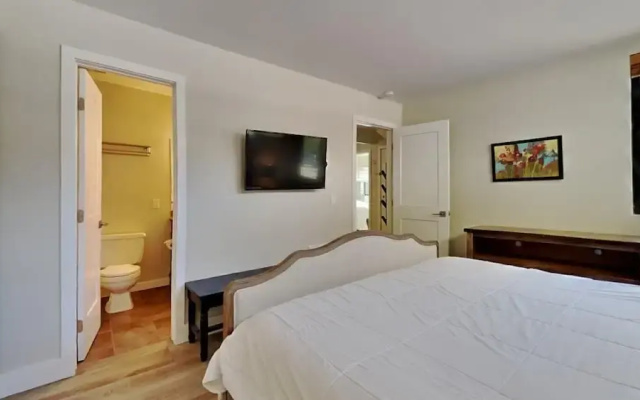 Slopeside Condo with Tree View