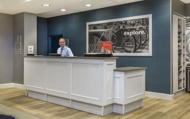 Hampton Inn & Suites Newport/Cincinnati