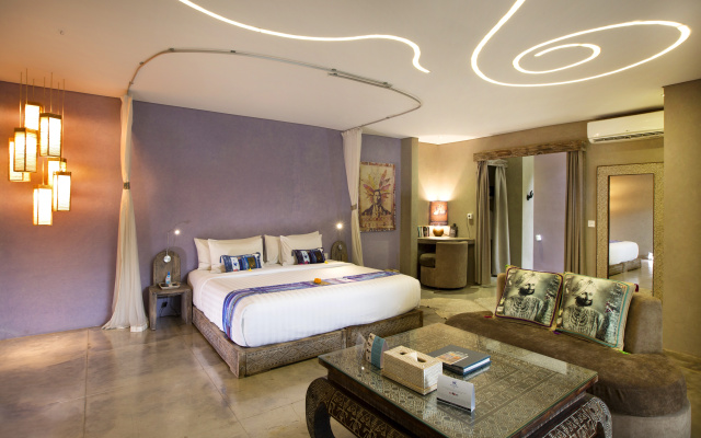 Blue Karma Dijiwa Seminyak – Guest Rooms – Bali