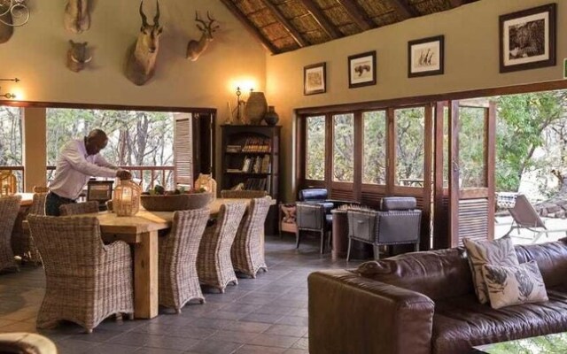 Izapa Bush And Game Lodge