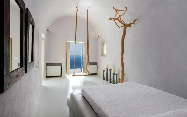 Ammos Oia Mansion