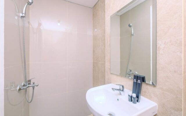 Fancy And Nice Studio Apartment At Transpark Cibubur