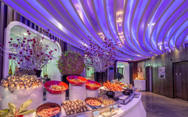 Asia International Hotel Guangzhou - Overseas Buyer Registration Services in Hotel & Free Shuttle between Hotel and Exhibition Center during Canton Fair