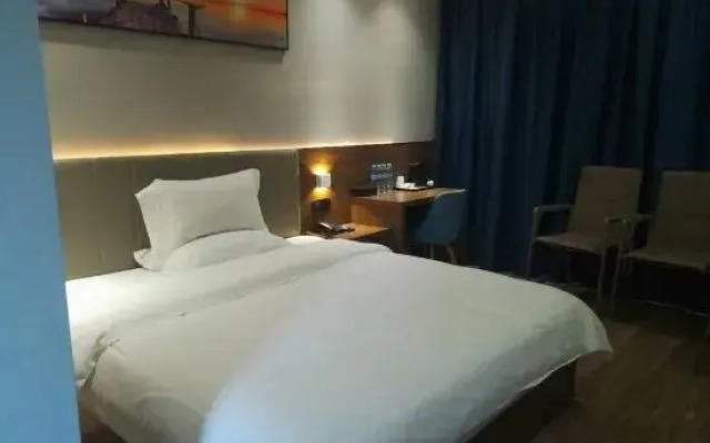 7 Days Premium Hotel (Zhumadian Tianzhong Mountain Avenue)