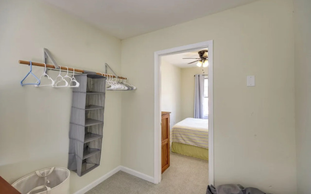 Stroll Into Town: Cozy Apartment in Kilmarnock