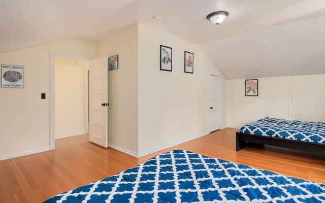 Seattle Vacation Home: Montlake 7 Bedroom