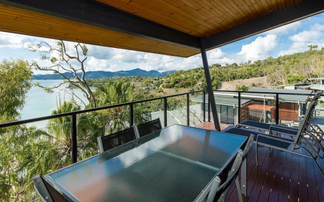 Shoreline Apartments