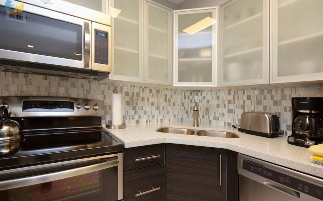 Alexander 1404 - 2 Br Apts