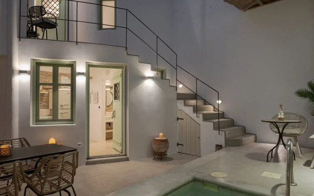 Porto Sereno Andros Suites