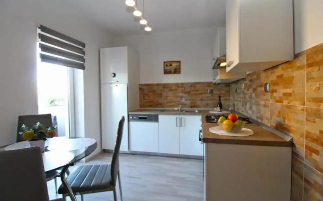 Spacious Apartment With Terrace and BBQ