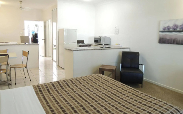 Reef Palms Motel