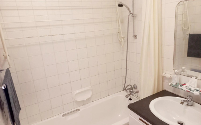 Cozy Strand Beach Getaway - Studio Apartment