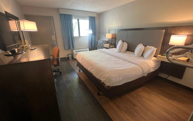 Americas Best Value Inn & Suites Monroe