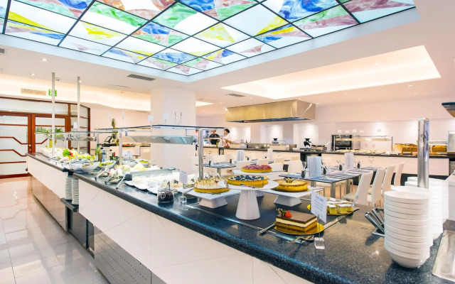 Reverence Life Hotel - Adults Only