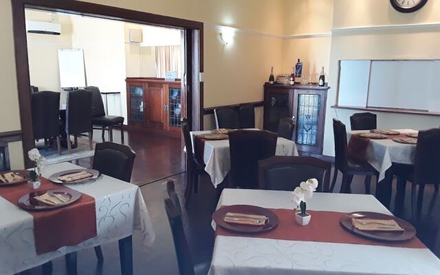 Kwazi Guest House