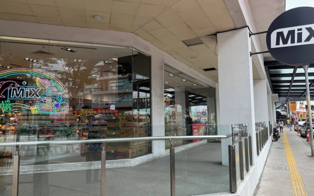 D'Majestic Place by Roomy