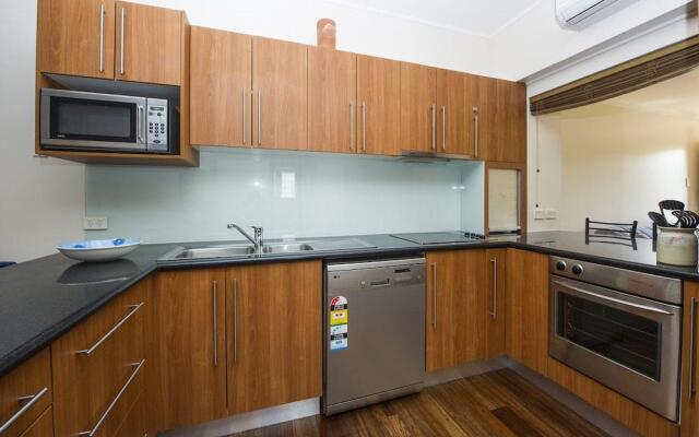 Picnic Bay Apartments Unit 4