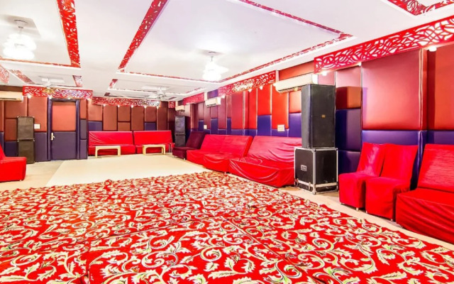 JK Hotel By OYO Rooms