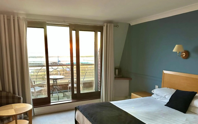 Dalmeny Resort Hotel