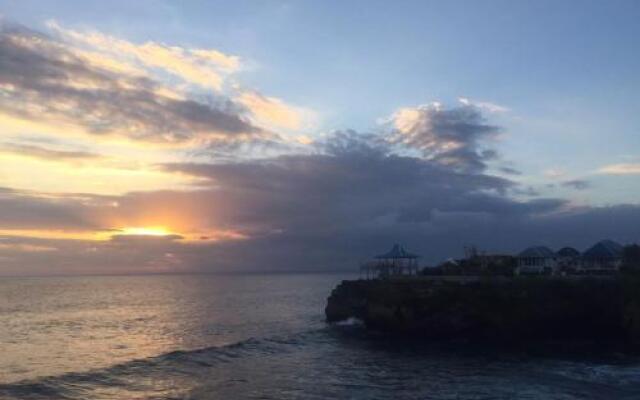 Dodol Lembongan Cliff Sunset