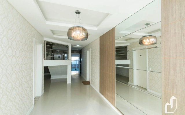 Apartamento Com 03 Dormitórios