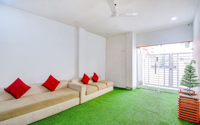 Fabhotel New Dream Palace