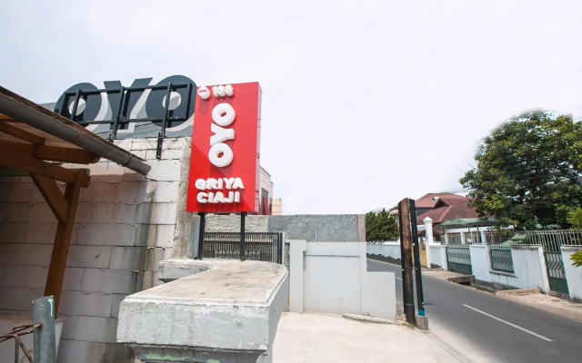 Super OYO Capital O 133 Griya Ciaji